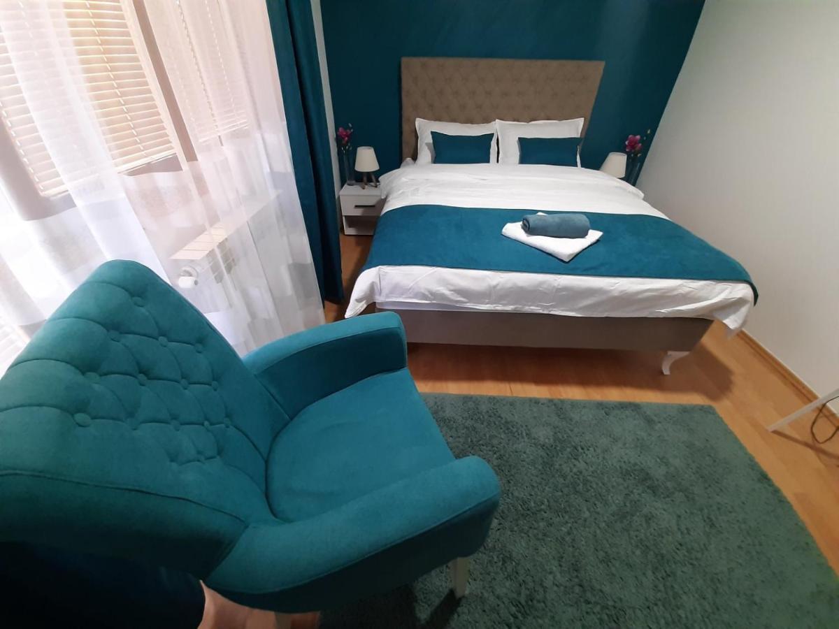 Apartment Apartman Lara Foca