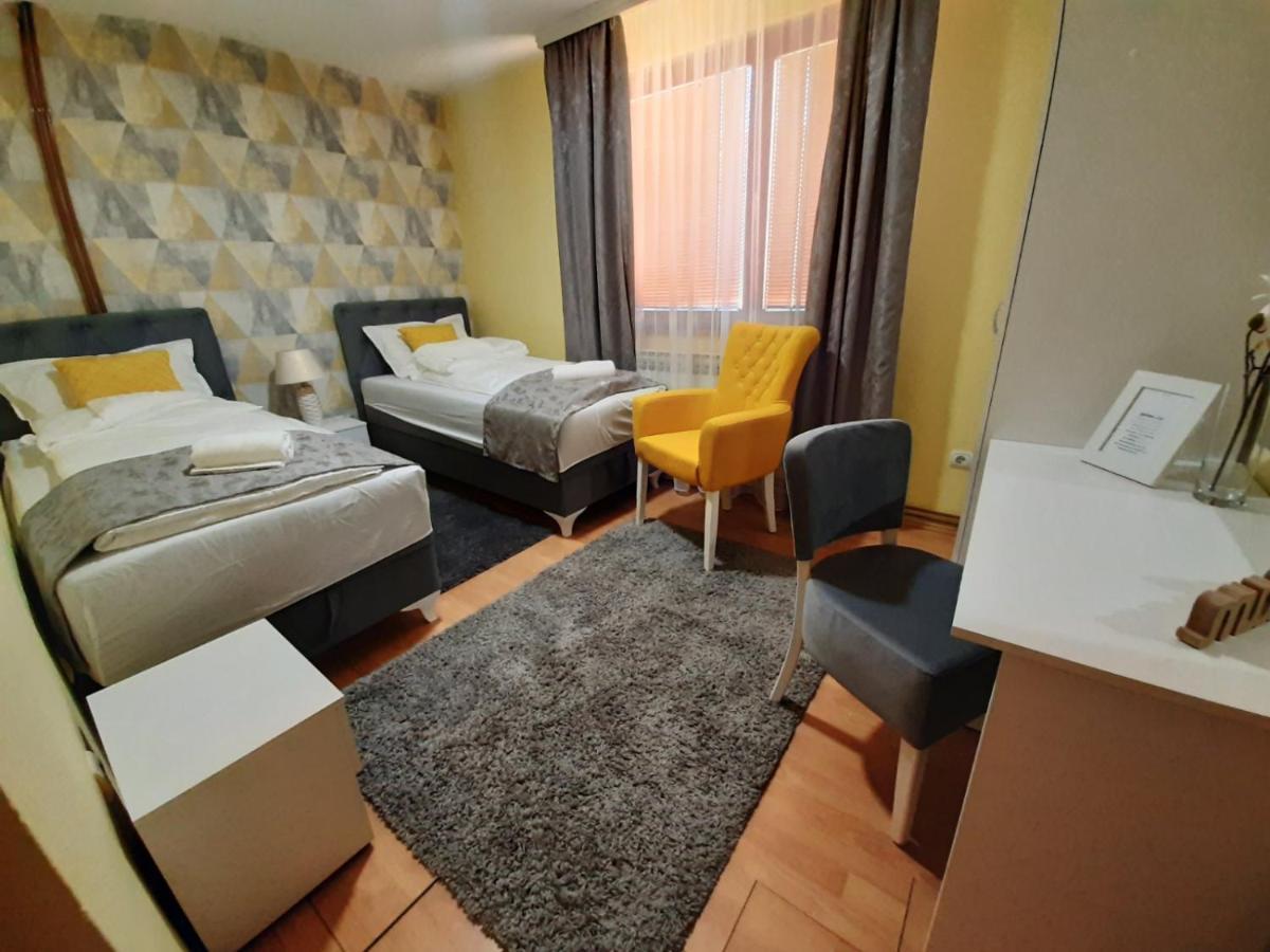 Apartment Apartman Lara Foca