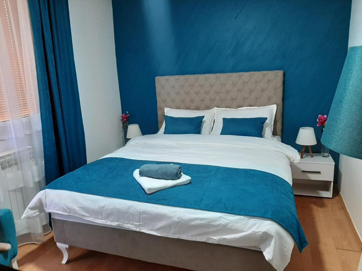 Apartment Apartman Lara Foca