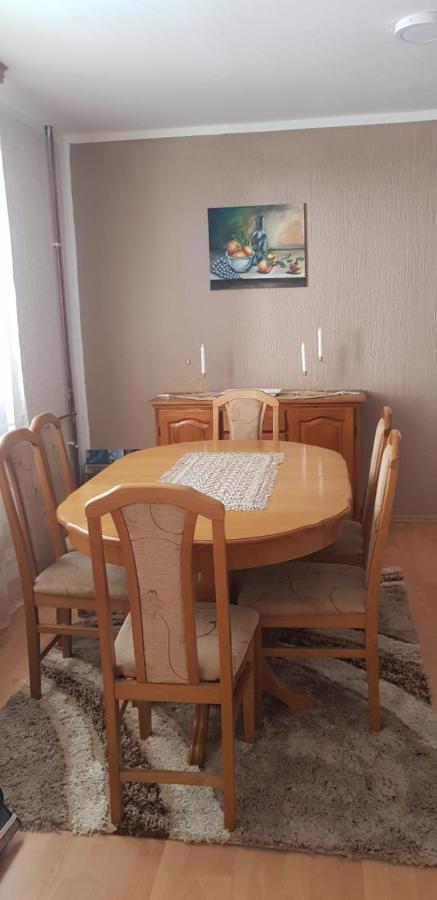 Apartment Apartman Lara