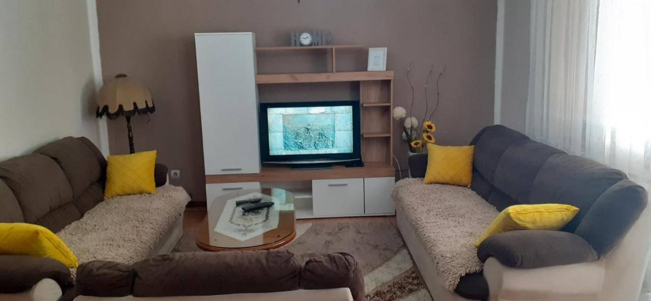 Apartman Lara * Foca
