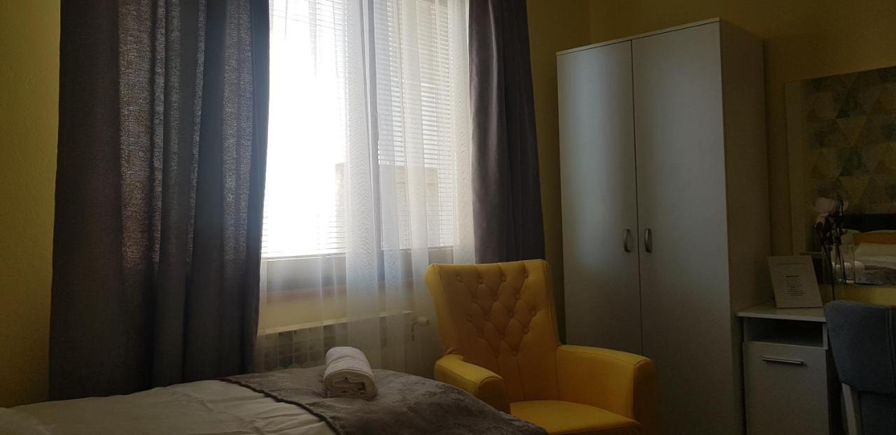 Apartment Apartman Lara *
